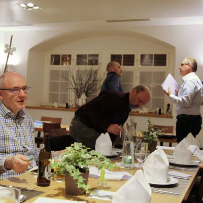 002 Die ersten Teilnehmer sind eingetroffen